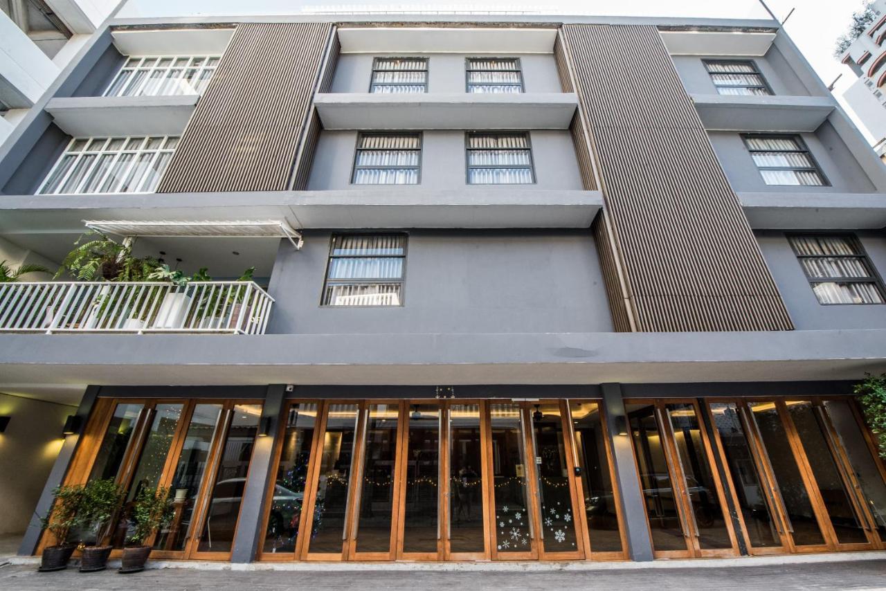 Nimit Boutique Hotel Bangkok Bagian luar foto