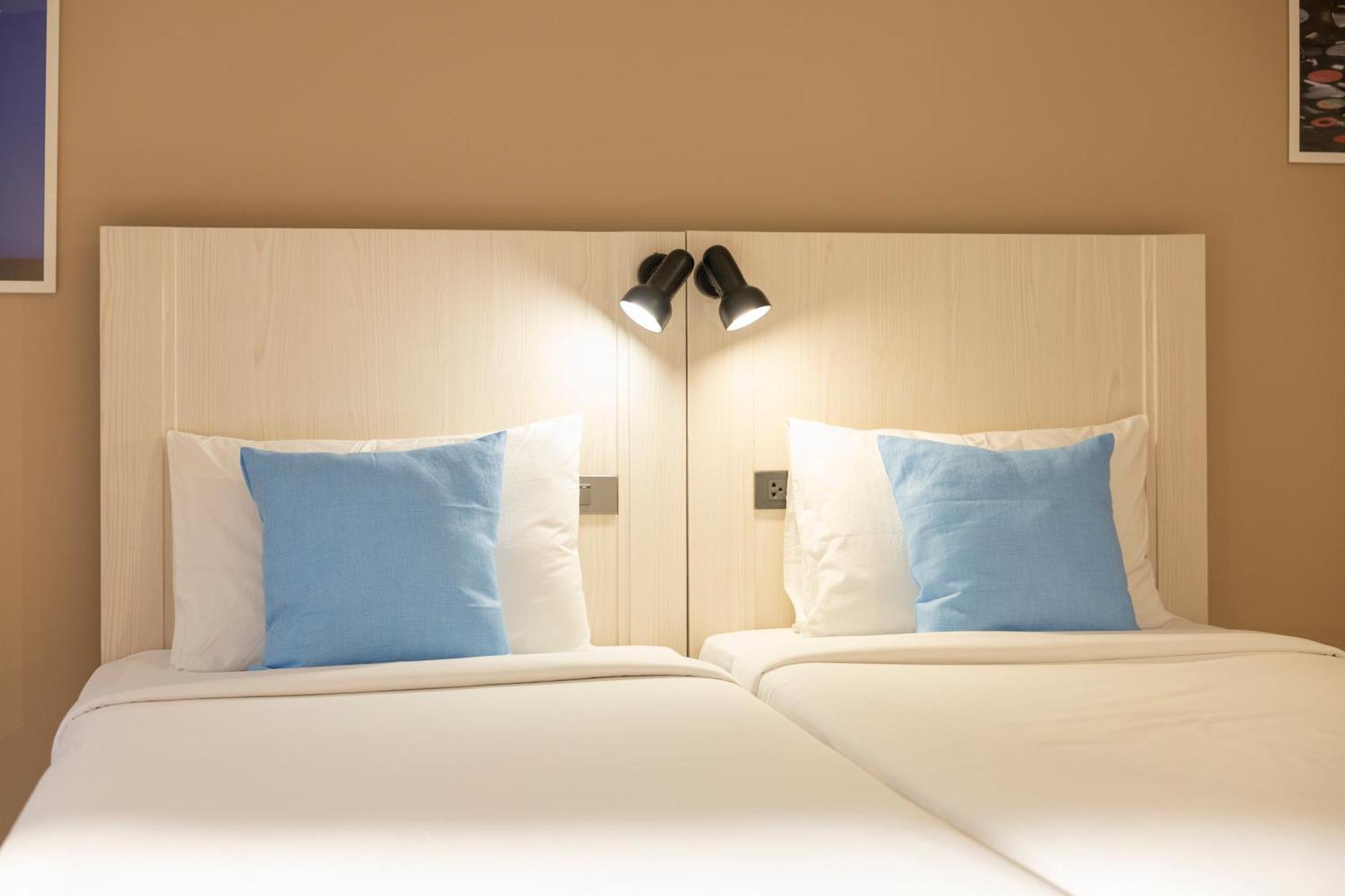 Nimit Boutique Hotel Bangkok Bagian luar foto