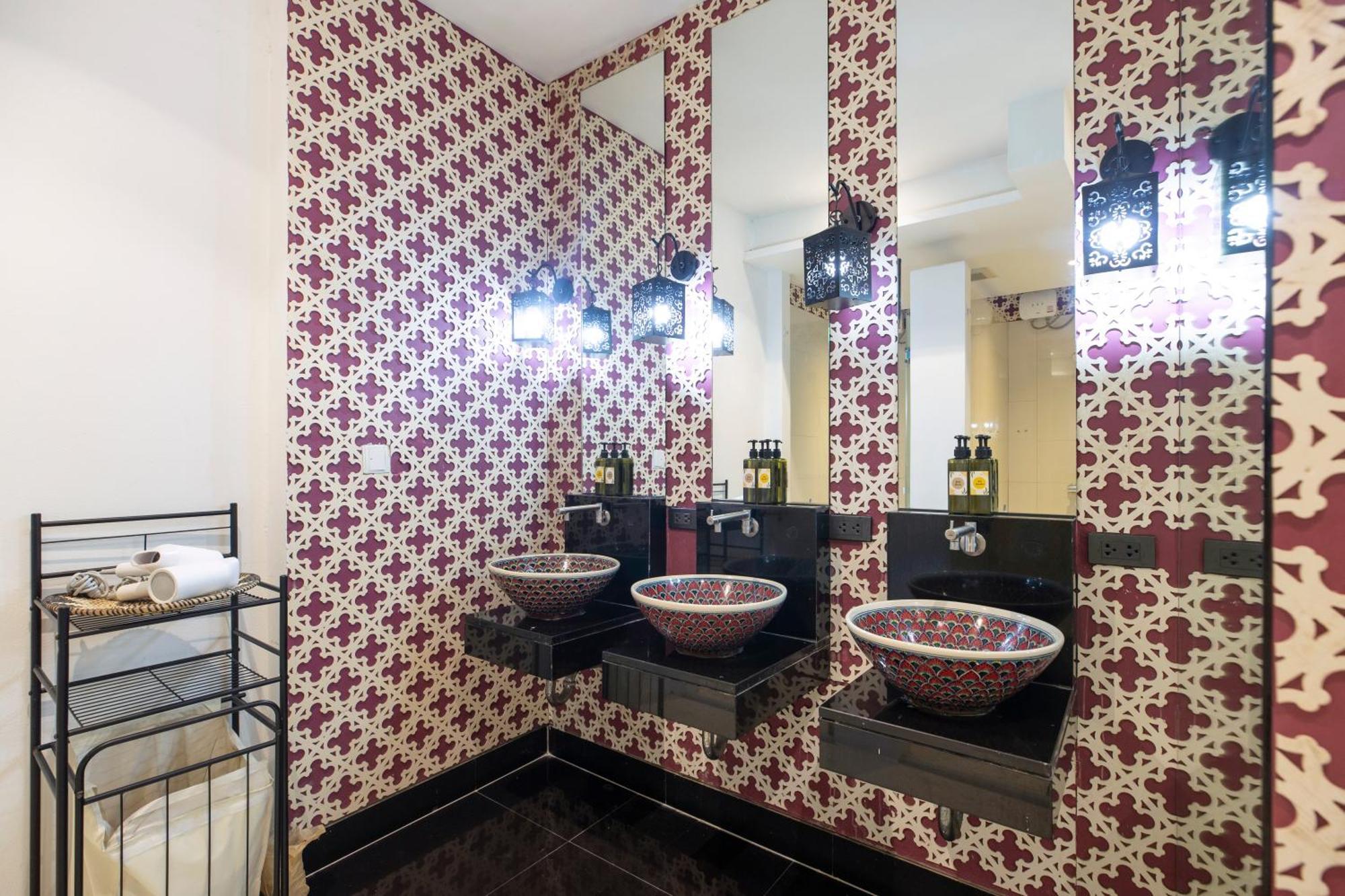 Nimit Boutique Hotel Bangkok Bagian luar foto